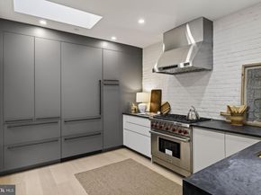 1923 Manning Street, Philadelphia PA 19103