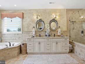 1066 Washington Crossing Rd, Newtown PA 18940