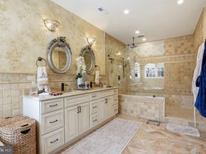 1066 Washington Crossing Rd, Newtown PA 18940