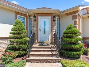 1066 Washington Crossing Rd, Newtown PA 18940