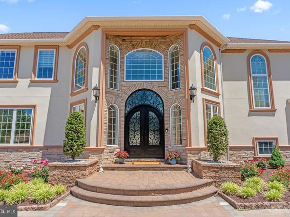 1066 Washington Crossing Rd, Newtown PA 18940