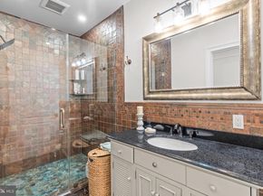 1066 Washington Crossing Rd, Newtown PA 18940