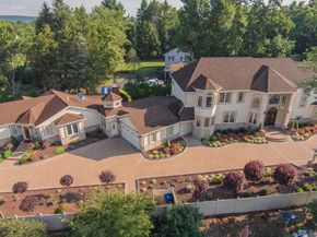 1066 Washington Crossing Rd, Newtown PA 18940