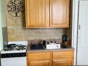 1720 Georges Lane, Philadelphia PA 19131