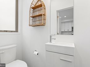 3121 Beachview Lane, Philadelphia PA 19125