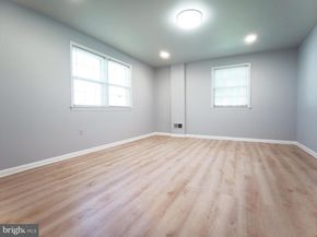 913 N Harrison Street, Arlington VA 22205