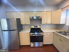 913 N Harrison Street, Arlington VA 22205