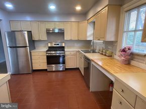 913 N Harrison Street, Arlington VA 22205