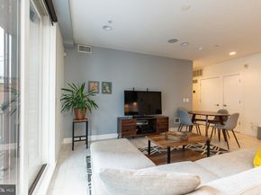 138 N Front Street 3F, Philadelphia PA 19106