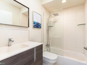 138 N Front Street 3F, Philadelphia PA 19106