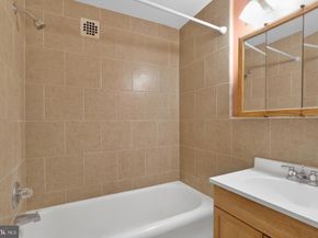 1324 Locust Street 421, Philadelphia PA 19107