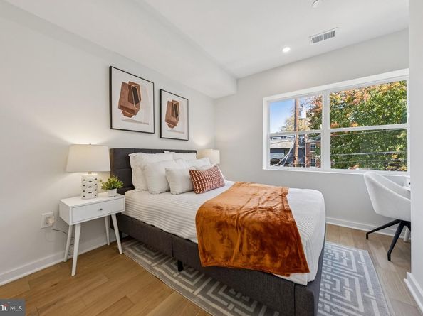 2606 41st Street NW 5, Washington DC 20007