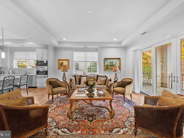 8111 River Road 116, Bethesda MD 20817