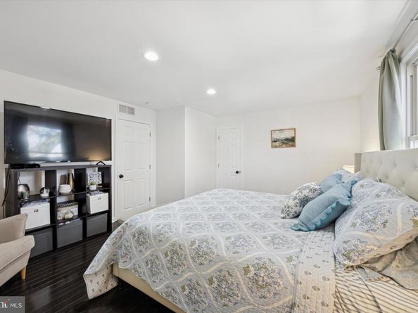 542 Shadeland Ave, Drexel Hill PA 19026