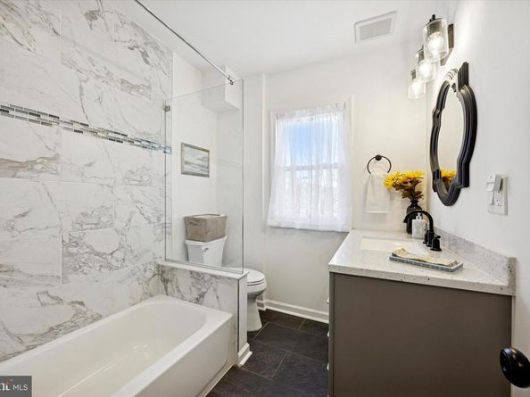 542 Shadeland Ave, Drexel Hill PA 19026