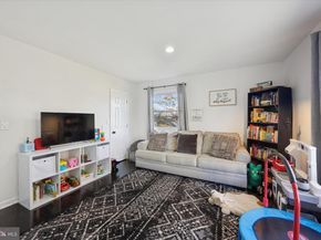 542 Shadeland Ave, Drexel Hill PA 19026