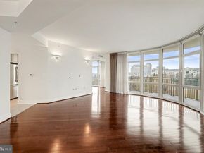 8220 Crestwood Heights Drive 807, Mclean VA 22102