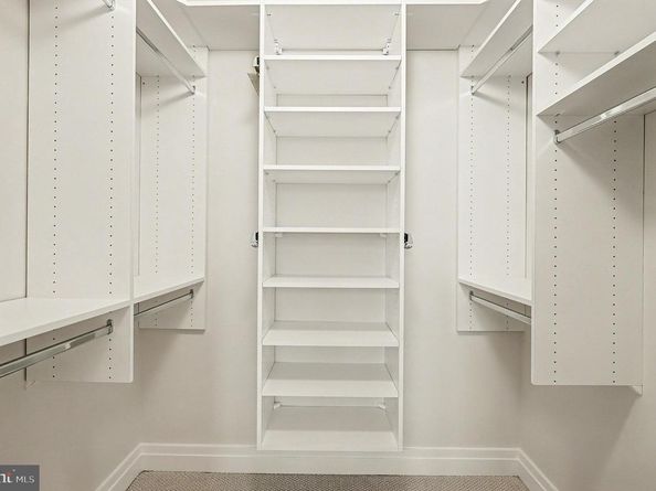 8220 Crestwood Heights Drive 807, Mclean VA 22102