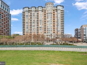 8220 Crestwood Heights Drive 807, Mclean VA 22102