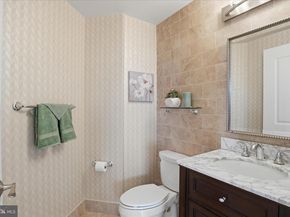 8220 Crestwood Heights Drive 807, Mclean VA 22102