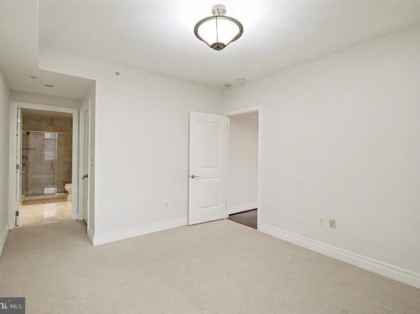 8220 Crestwood Heights Drive 807, Mclean VA 22102