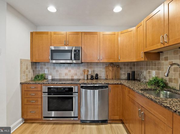 901 N Penn Street R901, Philadelphia PA 19123