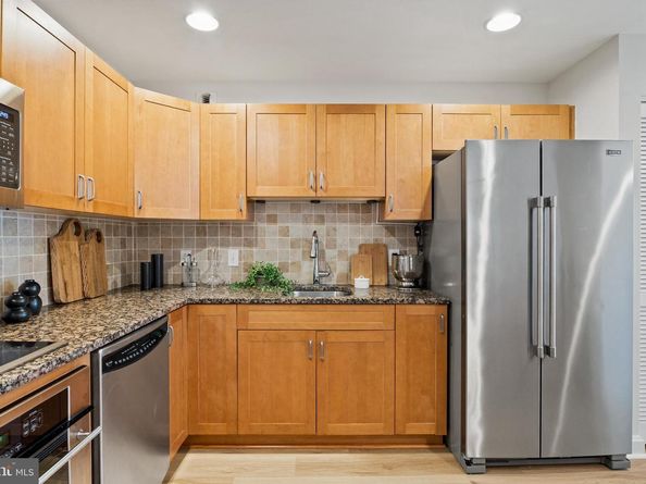 901 N Penn Street R901, Philadelphia PA 19123