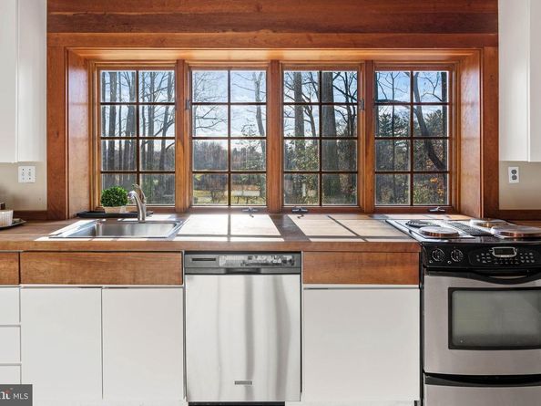 188 Abrahams Lane, Villanova PA 19085