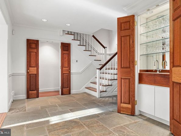 188 Abrahams Lane, Villanova PA 19085