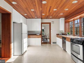 188 Abrahams Lane, Villanova PA 19085