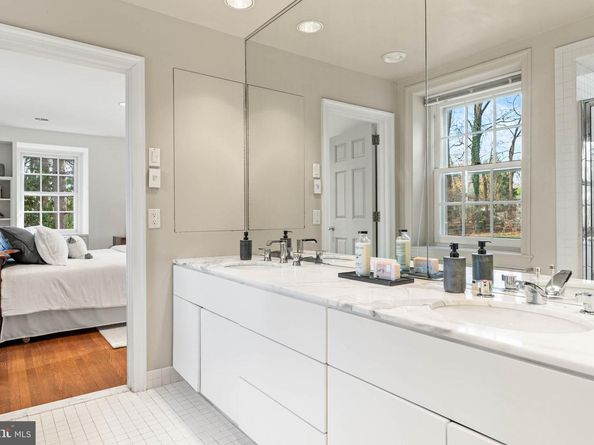 188 Abrahams Lane, Villanova PA 19085