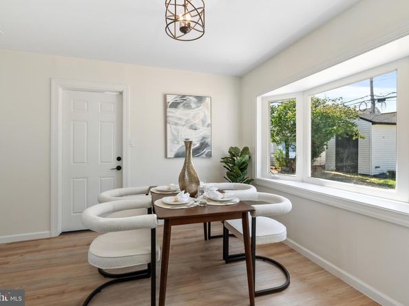 57 Middle Road, Levittown PA 19056