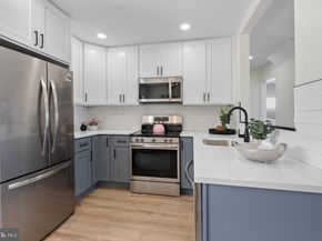 57 Middle Road, Levittown PA 19056