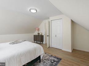 57 Middle Road, Levittown PA 19056