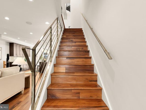 1350 Perry Place NW, Washington DC 20010