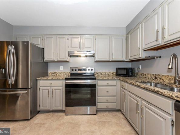 803 N Howard Street 152, Alexandria VA 22304