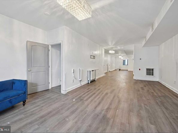 2752 Germantown Avenue, Philadelphia PA 19133