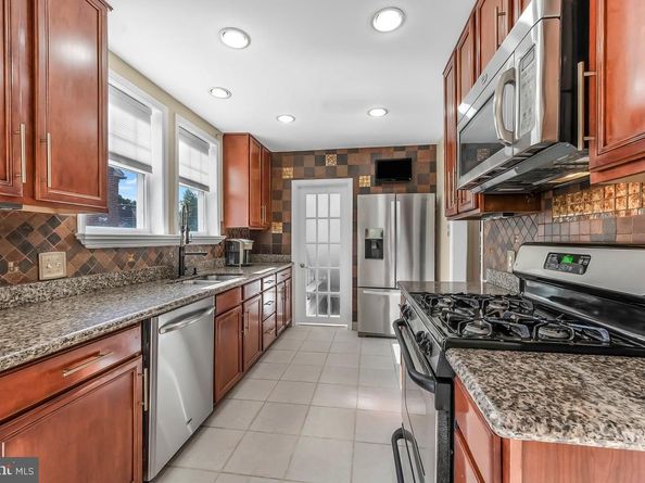 833 Anderson Avenue, Drexel Hill PA 19026