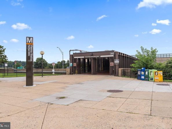 9480 Virginia Center Boulevard 7, Vienna VA 22181