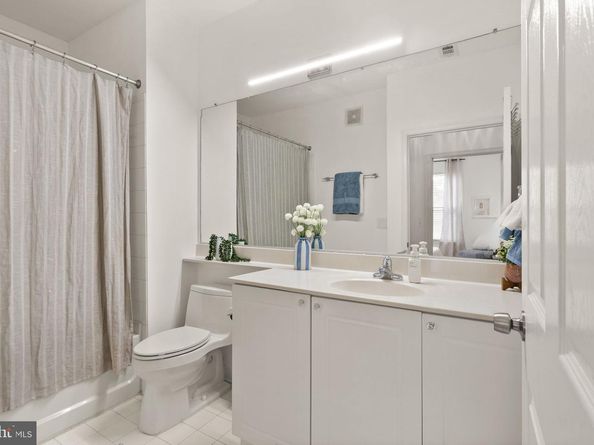 9480 Virginia Center Boulevard 7, Vienna VA 22181