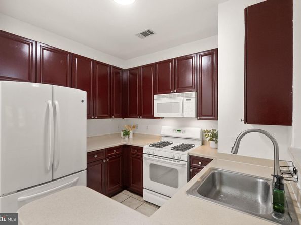 9480 Virginia Center Boulevard 7, Vienna VA 22181