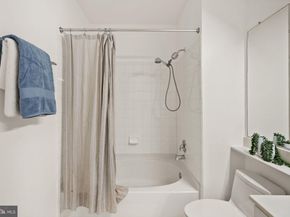 9480 Virginia Center Boulevard 7, Vienna VA 22181