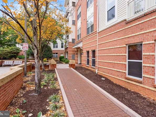 9480 Virginia Center Boulevard 7, Vienna VA 22181