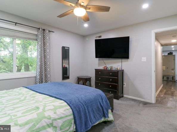 3210 S 28TH Street 404, Alexandria VA 22302