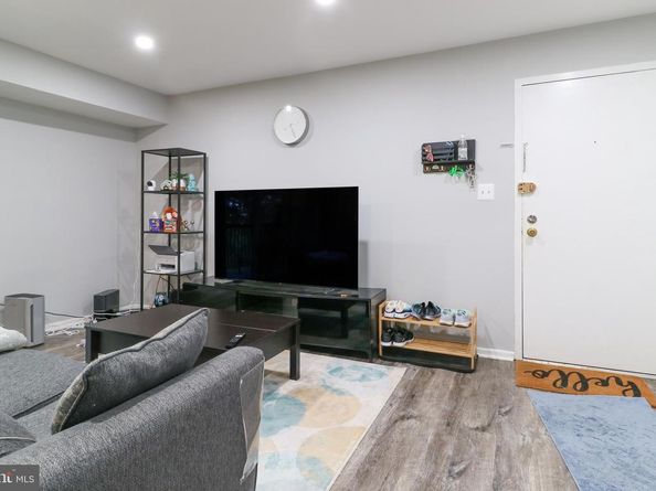 3210 S 28TH Street 404, Alexandria VA 22302