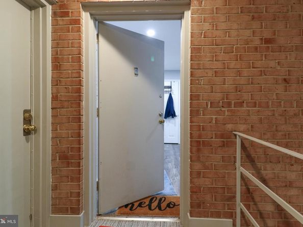 3210 S 28TH Street 404, Alexandria VA 22302