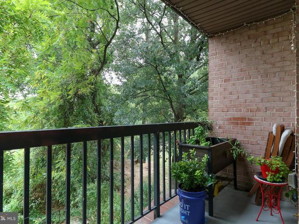 3210 S 28TH Street 404, Alexandria VA 22302