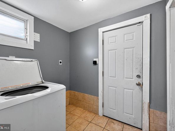 82 Marple Avenue, Clifton Heights PA 19018