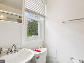 5517 Huntington Parkway, Bethesda MD 20814