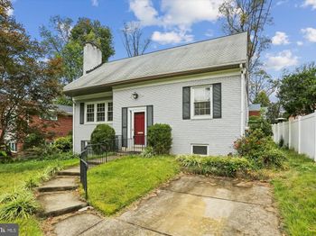 5517 Huntington Parkway